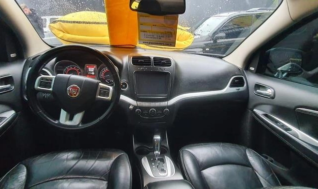 imagem-https://www.socarrao.com.br/sc-vehicle-images-prod/1027550/1777033587230-5437913_15_B_196d40246d.jpeg