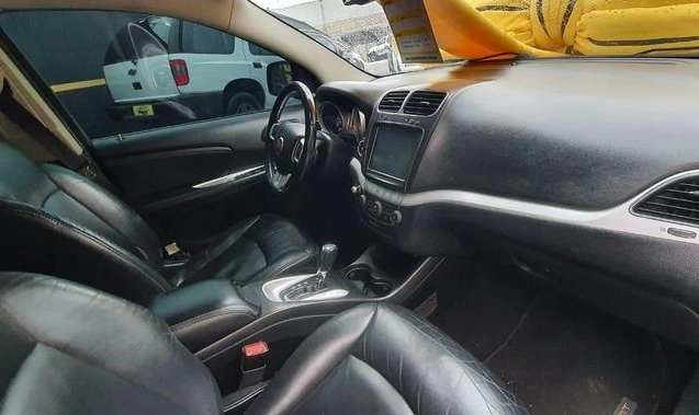 imagem-https://www.socarrao.com.br/sc-vehicle-images-prod/1027550/1777033587231-5437913_7_B_fcf947c79f.jpeg