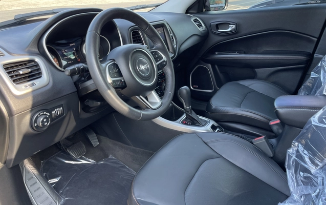 imagem-https://www.socarrao.com.br/sc-vehicle-images-prod/1027600/1777034718736-003_5d7699dcd4a7b3489fdc79d5b8cb43df.jpeg
