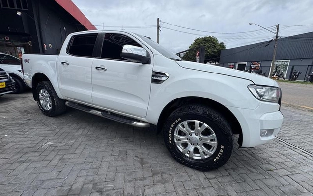 imagem-https://www.socarrao.com.br/sc-vehicle-images-prod/1027682/1785934518728-7625628_6_B_22b7e483f8.jpeg