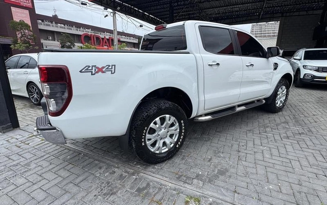 imagem-https://www.socarrao.com.br/sc-vehicle-images-prod/1027682/1785934518729-7625628_8_B_3dbd346c3d.jpeg