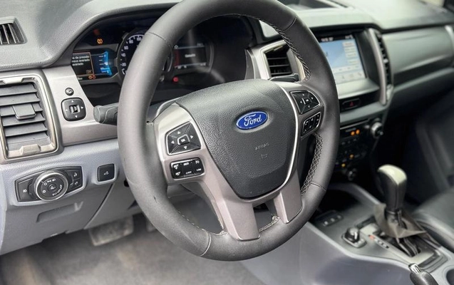 imagem-https://www.socarrao.com.br/sc-vehicle-images-prod/1027682/1785934518731-7625628_14_B_12484f6a1e.jpeg