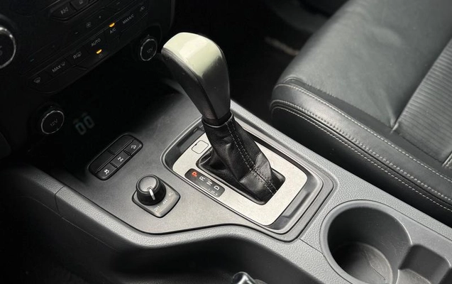 imagem-https://www.socarrao.com.br/sc-vehicle-images-prod/1027682/1785934518732-7625628_17_B_99fffc1cb4.jpeg