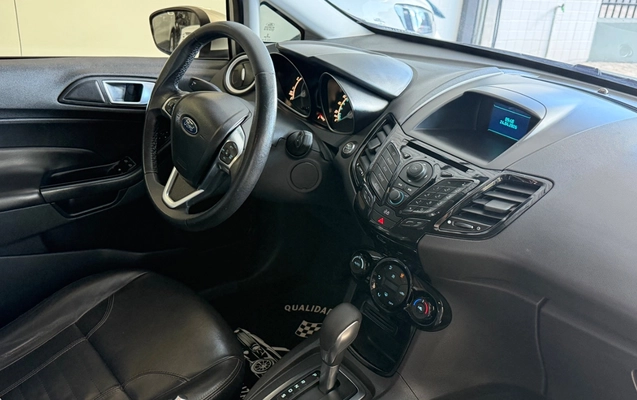 imagem-https://www.socarrao.com.br/sc-vehicle-images-prod/1027702/1777037589247-SU1HXzQ4NjkuanBlZw.jpeg