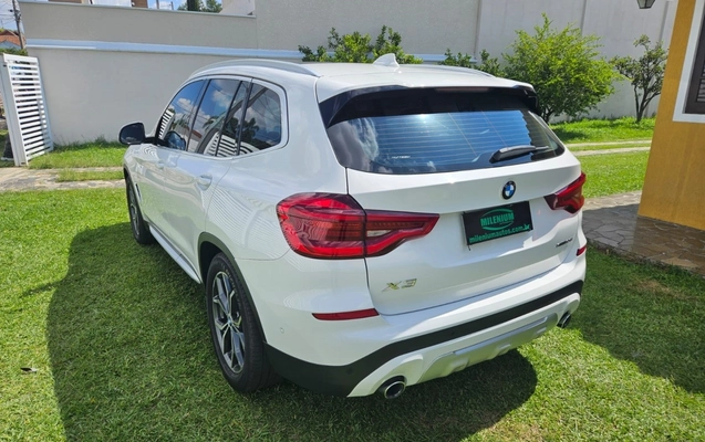 imagem-https://www.socarrao.com.br/sc-vehicle-images-prod/1027763/1777038756815-1_023539.jpg