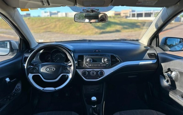 imagem-https://www.socarrao.com.br/sc-vehicle-images-prod/1027825/1783519329791-8023104_8_B_8fd6292363.jpeg