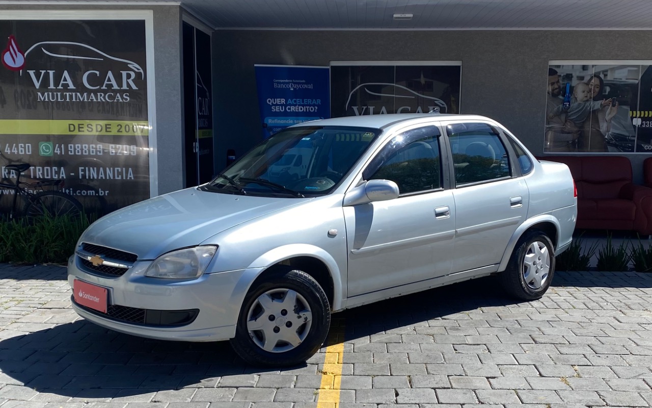 Chevrolet Classic Life/LS 1.0 VHC FlexP. 4p na cor Prata em São José dos Pinhais / PR - 1027930