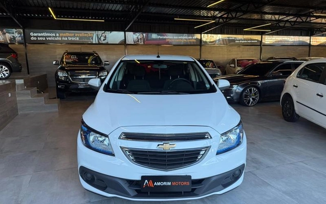 imagem-https://www.socarrao.com.br/sc-vehicle-images-prod/1028021/1785329102041-8017029_2_B_4064aa8393.jpeg