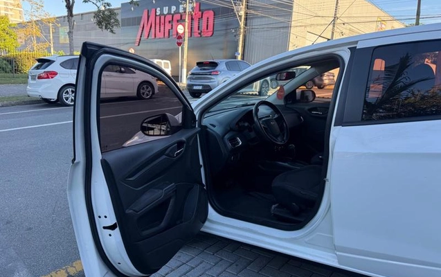 imagem-https://www.socarrao.com.br/sc-vehicle-images-prod/1028021/1785329102051-8017029_11_B_cc8cc3043f.jpeg