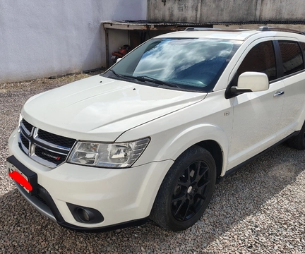 Dodge Journey RT 3.6 AWD V6 Aut. 2015 Branco — foto 1 de 3