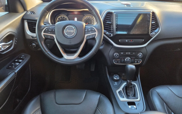 imagem-https://www.socarrao.com.br/sc-vehicle-images-prod/1028153/1777047320228-cda9de04-60fa-49f9-827f-63ac5c759ee8.jpg