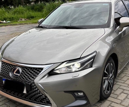 Lexus CT200h 2018 Cinza — foto 1 de 3