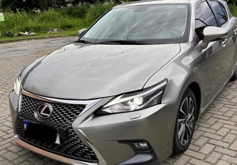 Lexus CT200h 2018 Cinza — foto 1 de 3