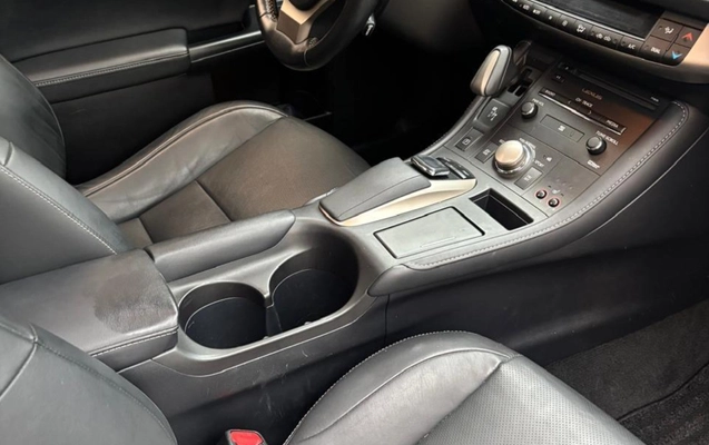 imagem-https://www.socarrao.com.br/sc-vehicle-images-prod/1028168/1777047792440-SU1HLTIwMjYwNDI0LVdBMDA5MS5qcGc.jpg