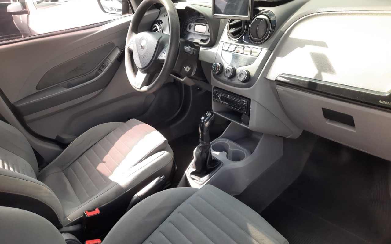 imagem-https://www.socarrao.com.br/sc-vehicle-images-prod/1028178/1777047487437-SU1HLTIwMjYwNDI0LVdBMDAwMS5qcGc.jpg