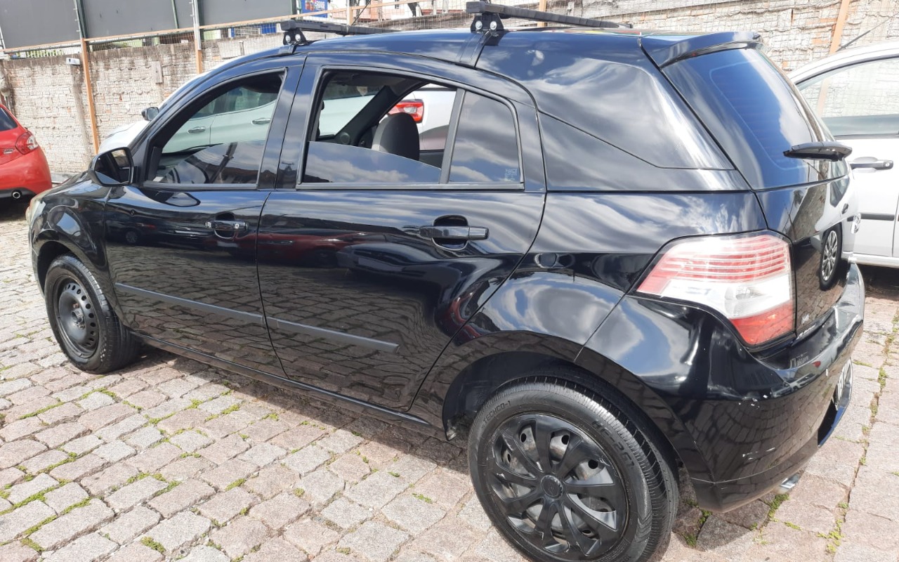 imagem-https://www.socarrao.com.br/sc-vehicle-images-prod/1028178/1777047487612-SU1HLTIwMjYwNDI0LVdBMDAwMC5qcGc.jpg