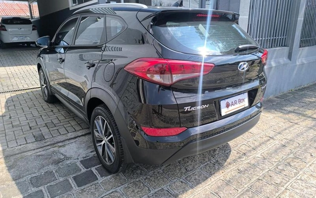 imagem-https://www.socarrao.com.br/sc-vehicle-images-prod/1028189/1788295355816-8023763_15_B_88bbd61bda.jpeg