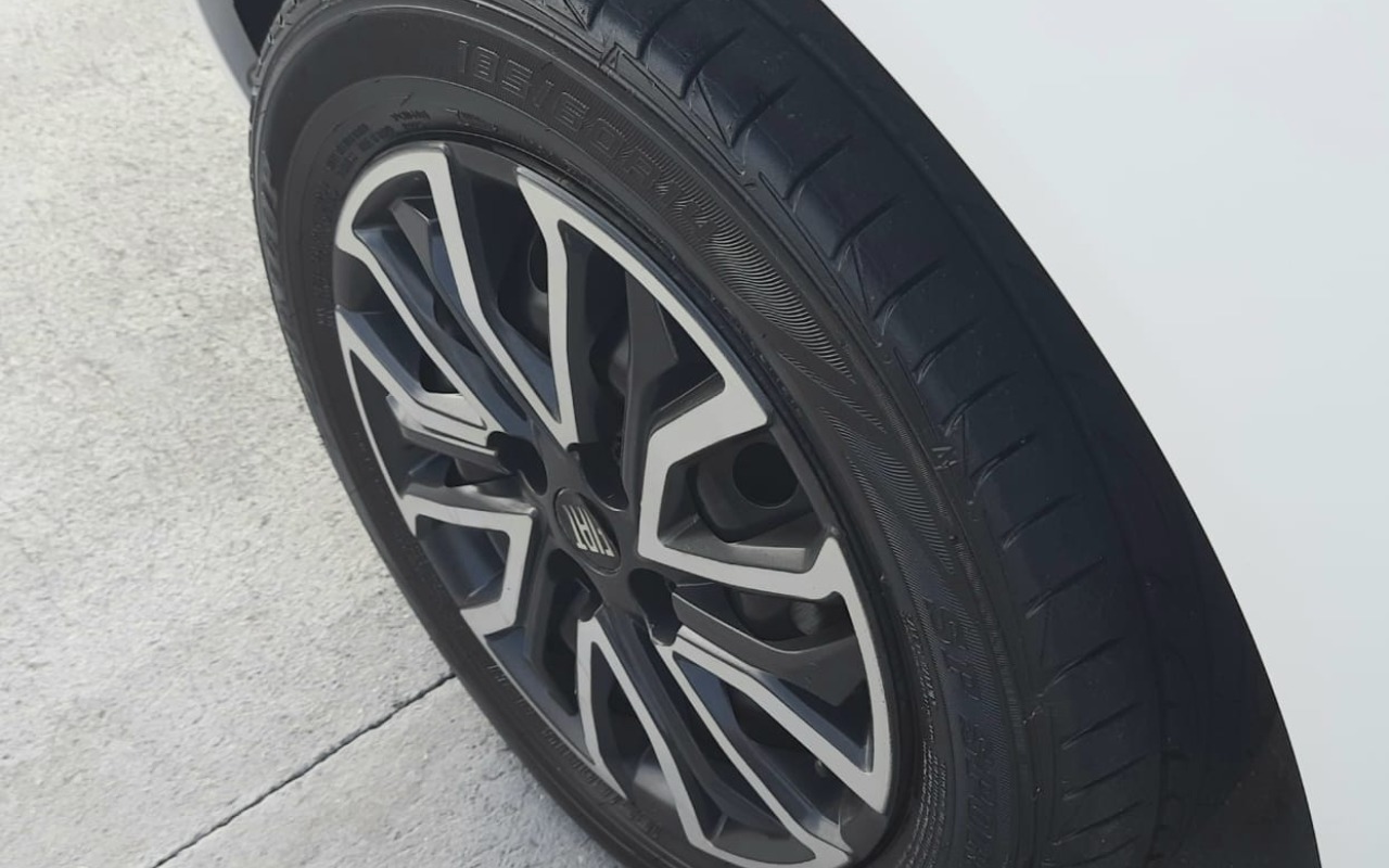 imagem-https://www.socarrao.com.br/sc-vehicle-images-prod/1028198/1777048598199-MTIuanBlZw.jpeg