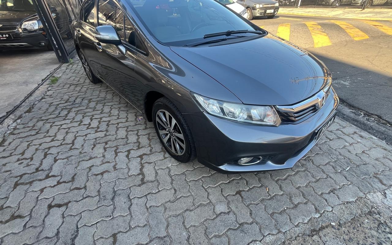 imagem-https://www.socarrao.com.br/sc-vehicle-images-prod/1028227/1777049442816-Mi5qcGVn.jpeg