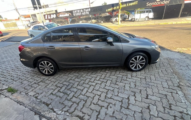 imagem-https://www.socarrao.com.br/sc-vehicle-images-prod/1028227/1777049443227-OC5qcGVn.jpeg