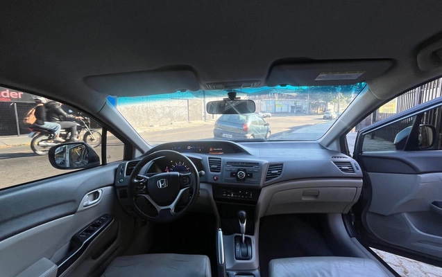imagem-https://www.socarrao.com.br/sc-vehicle-images-prod/1028227/1777049443275-OS5qcGVn.jpeg