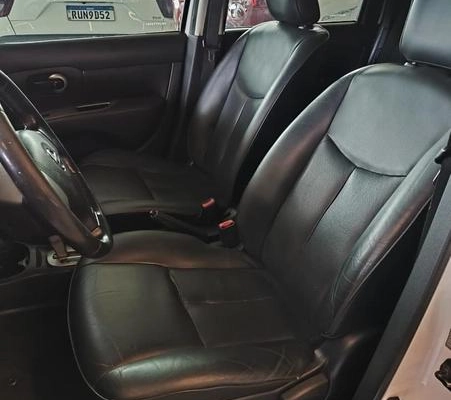 imagem-https://www.socarrao.com.br/sc-vehicle-images-prod/1028248/1777049851489-7861362_8_B_10b8bd5402.jpeg