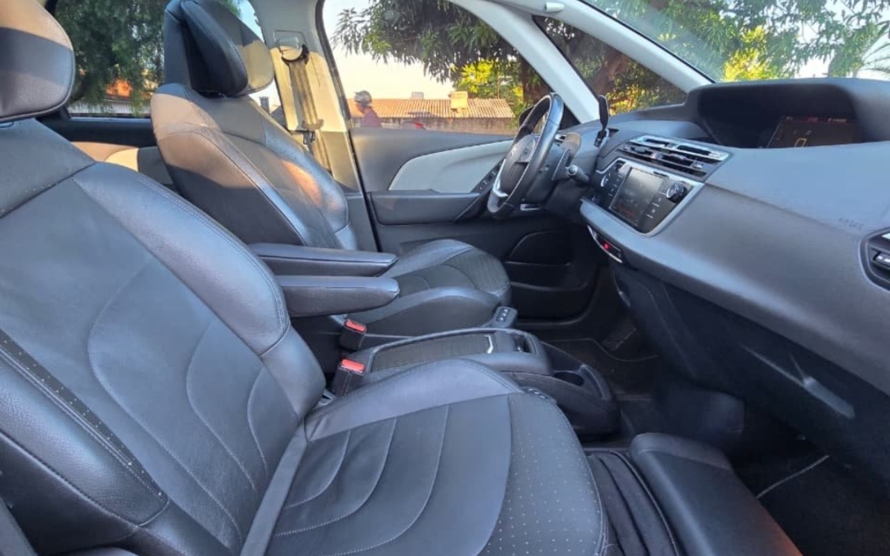 imagem-https://www.socarrao.com.br/sc-vehicle-images-prod/1028352/1777052834649-U2NyZWVuc2hvdF8yMDI2LTAyLTE3LTE2LTEyLTQ1LTA5MV9jb20uZmFjZWJvb2sua2F0YW5hLmpwZw.jpg