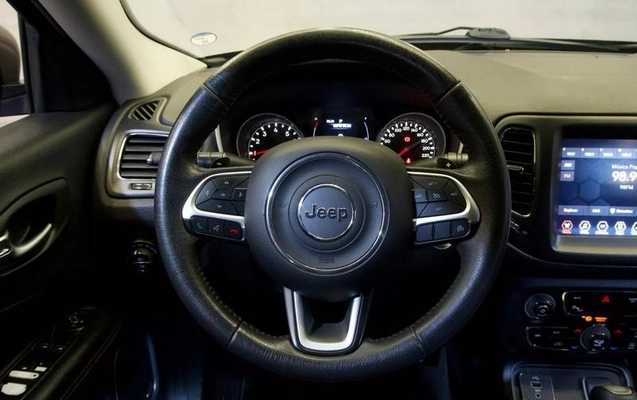 imagem-https://www.socarrao.com.br/sc-vehicle-images-prod/1028497/1789161962158-8024642_11_B_1c5535611d.jpeg