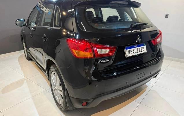 imagem-https://www.socarrao.com.br/sc-vehicle-images-prod/1028634/1777055358728-003_400314b09e90ceea2d0bba11e83f3a04.jpeg