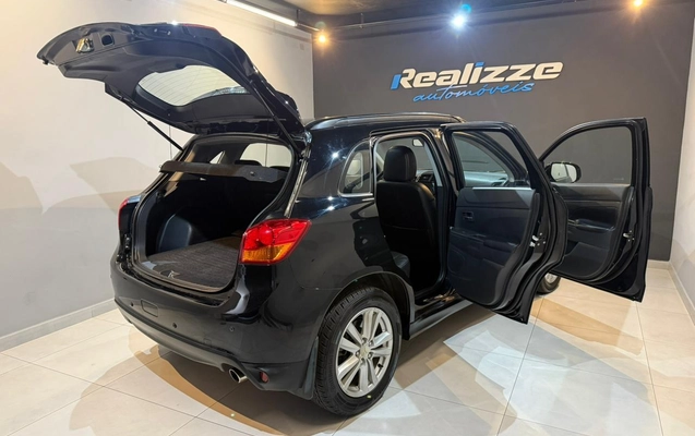 imagem-https://www.socarrao.com.br/sc-vehicle-images-prod/1028634/1777055358729-003_487a40002f180df097134d23031585d3.jpeg