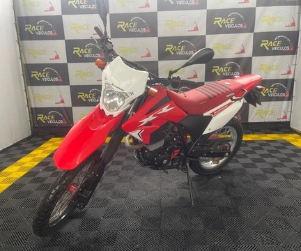Honda XR 200 R 2004 Vermelho — foto 1 de 3