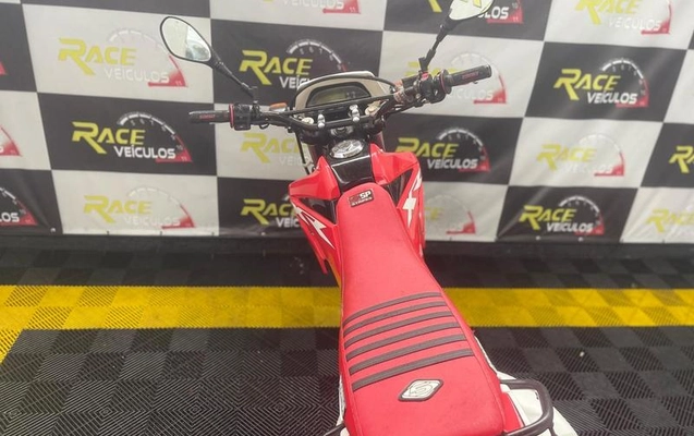 imagem-https://www.socarrao.com.br/sc-vehicle-images-prod/1028640/1789170198343-7946457_8_B_a87e8a7e34.jpeg