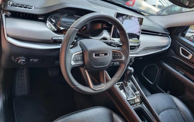 imagem-https://www.socarrao.com.br/sc-vehicle-images-prod/1028668/1785164672633-8024465_0_B_ca76a0b03f.jpeg