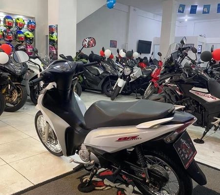 imagem-https://www.socarrao.com.br/sc-vehicle-images-prod/1028764/1786039734905-7997985_6_B_15758c4ac7.jpeg