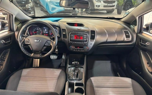 imagem-https://www.socarrao.com.br/sc-vehicle-images-prod/1028820/1778079966929-8025361_5_B_6c29ada6b7.jpeg
