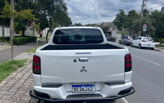 imagem-https://www.socarrao.com.br/sc-vehicle-images-prod/1028866/1777059819541-V2hhdHNBcHAgSW1hZ2UgMjAyNi0wNC0yNCBhdCAwOS41OS4wNyAoNCkuanBlZw.jpeg