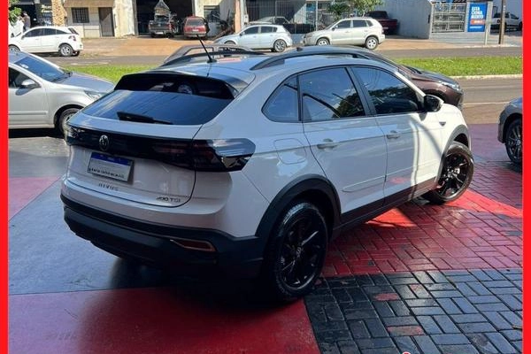 imagem-https://www.socarrao.com.br/sc-vehicle-images-prod/1028871/1789066351676-7933387_0_B_d34e36a546.jpeg