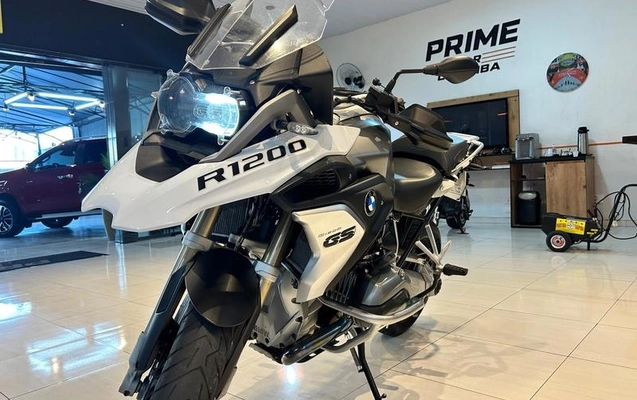 imagem-https://www.socarrao.com.br/sc-vehicle-images-prod/1029071/1789060487245-8025862_12_B_38d55a9587.jpeg