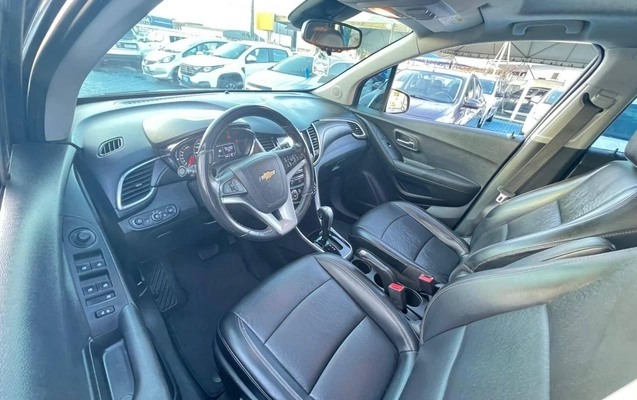 imagem-https://www.socarrao.com.br/sc-vehicle-images-prod/1029155/1788898227076-f1c245831aeb4bf3b389aefb05ad1a9a_1777063343587.jpg
