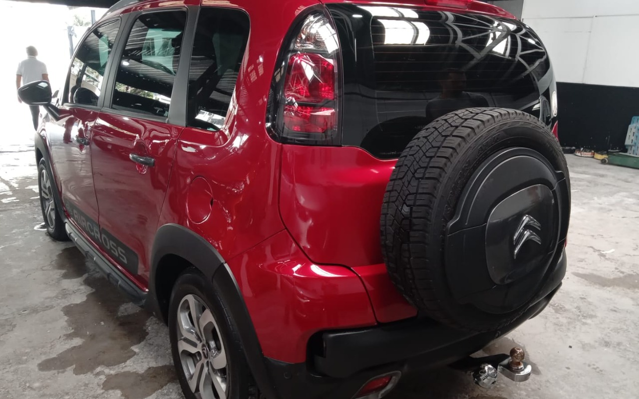 imagem-https://www.socarrao.com.br/sc-vehicle-images-prod/1029669/1777113472068-SU1HLTIwMjYwNDE2LVdBMDAxMi5qcGc.jpg