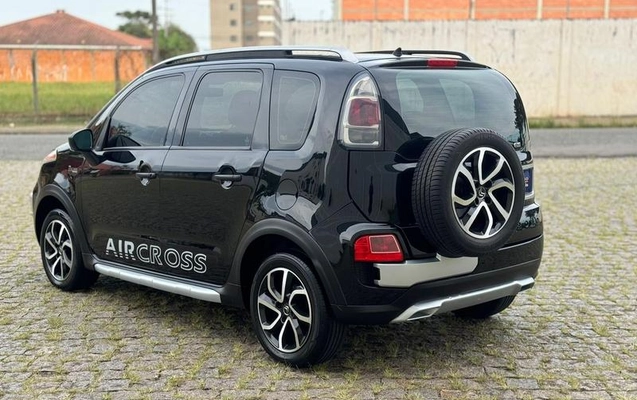 imagem-https://www.socarrao.com.br/sc-vehicle-images-prod/1029870/1788011719219-7648465_6_B_0080aa05fe.jpeg