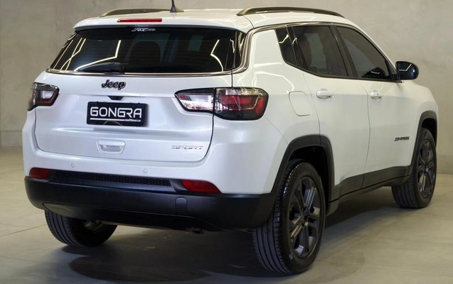 imagem-https://www.socarrao.com.br/sc-vehicle-images-prod/1030071/1790024385350-8014697_10_B_9707fded97.jpeg
