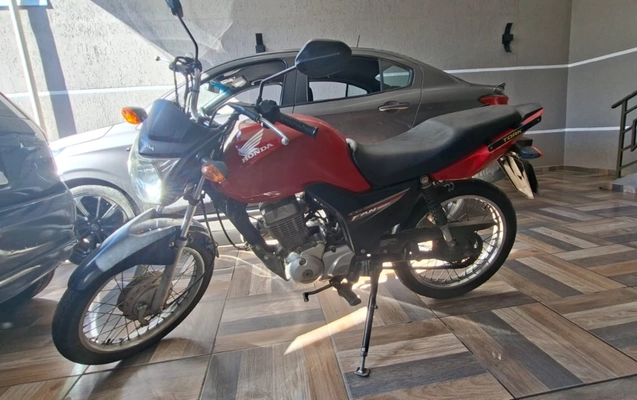 imagem-https://www.socarrao.com.br/sc-vehicle-images-prod/1030075/1777331963695-SU1HLTIwMjYwNDIzLVdBMDAxOC5qcGc.jpg