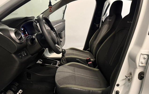 imagem-https://www.socarrao.com.br/sc-vehicle-images-prod/1030128/1777127698815-003_65f5fc52d8f67bbb75eba5055a866020.jpeg