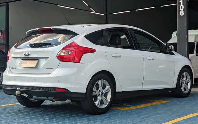 imagem-https://www.socarrao.com.br/sc-vehicle-images-prod/1030205/1788534405973-gb-7db7cfb.jpeg