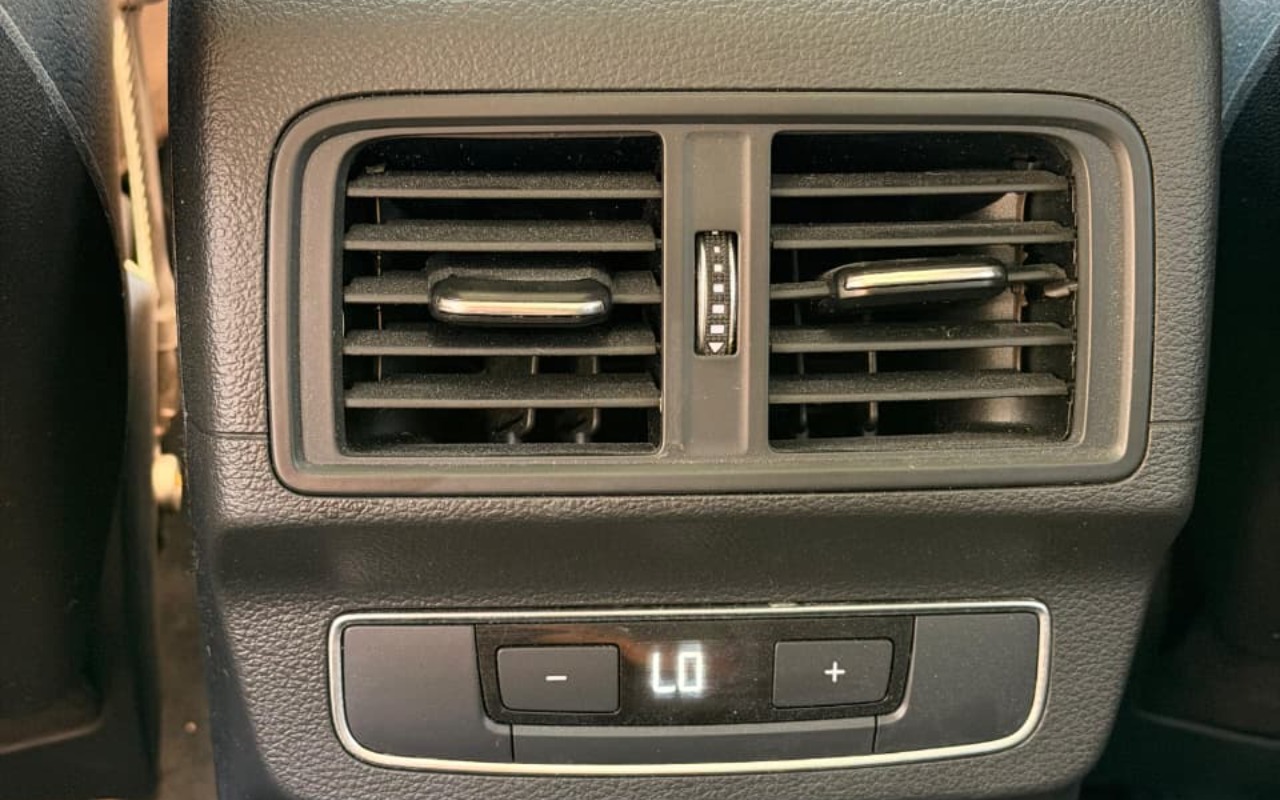 imagem-https://www.socarrao.com.br/sc-vehicle-images-prod/1030208/1777130564157-V2hhdHNBcHAgSW1hZ2UgMjAyNi0wNC0yNSBhdCAxMS41NS4zMS5qcGVn.jpeg