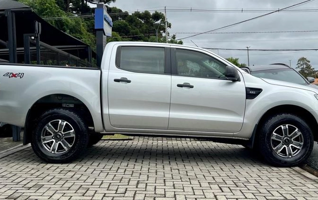 imagem-https://www.socarrao.com.br/sc-vehicle-images-prod/1030211/1789415979456-8028103_3_B_208dcfb426.jpeg