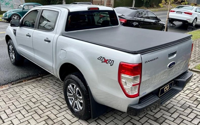 imagem-https://www.socarrao.com.br/sc-vehicle-images-prod/1030211/1789415979463-8028103_10_B_2eb2040b61.jpeg
