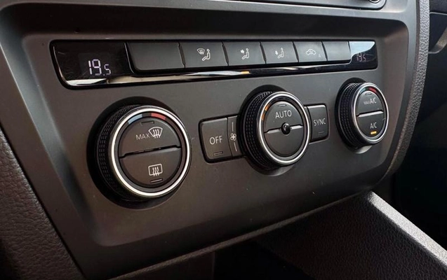 imagem-https://www.socarrao.com.br/sc-vehicle-images-prod/1030318/1787253233122-8016522_8_B_590feb6e38.jpeg