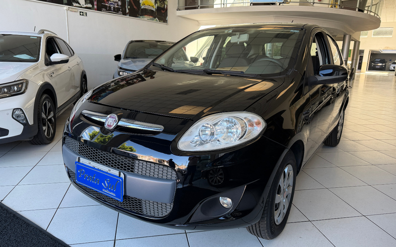 Fiat Palio ATTRACTIVE 1.0 EVO Fire Flex 8v 5p na cor Preto em Curitiba / PR - 1030907